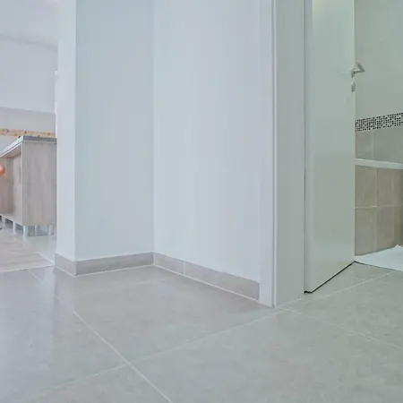 Апартаменти Cn2i Luxury Accommodation/coresi *